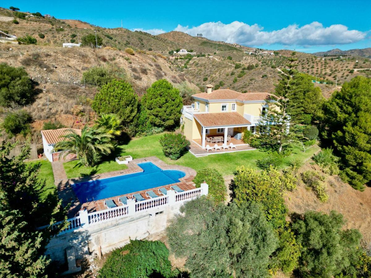 Gran villa con vistas al mar y piscina privada Málaga Esterno foto