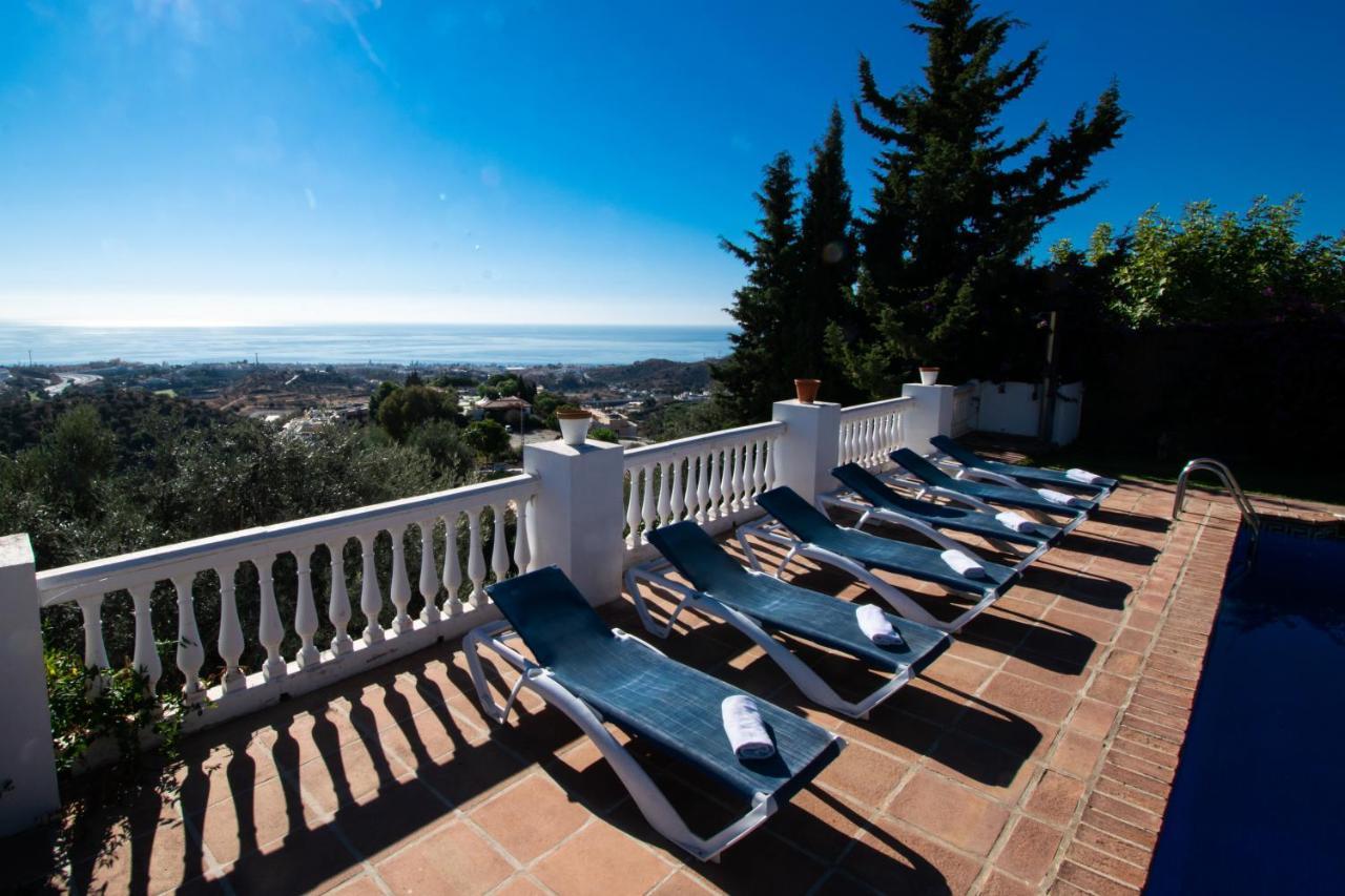 Gran villa con vistas al mar y piscina privada Málaga Esterno foto