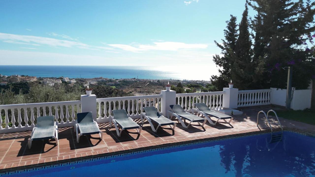Gran villa con vistas al mar y piscina privada Málaga Esterno foto