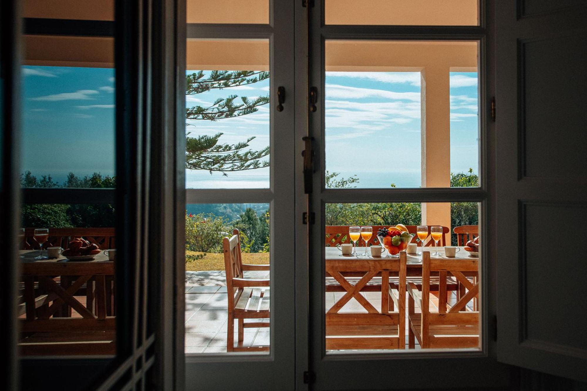 Gran villa con vistas al mar y piscina privada Málaga Esterno foto