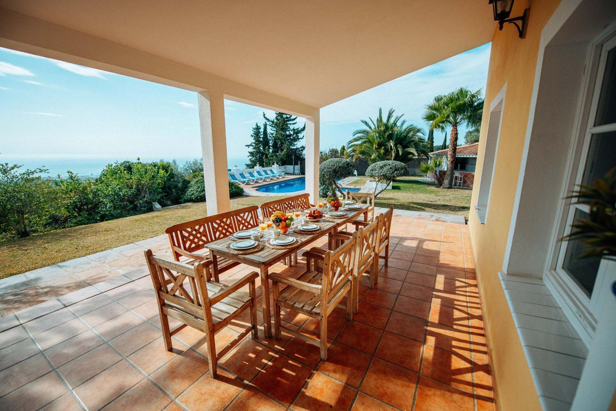 Gran villa con vistas al mar y piscina privada Málaga Esterno foto